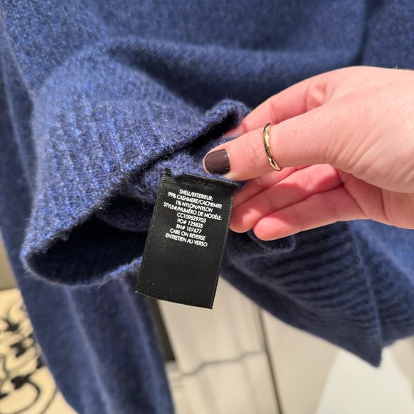 Alice + Olivia - Franklyn Turtleneck Pullover in Navy Multi - Picture 11 of 14